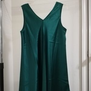 Dark green v-neck dress, 100% silk